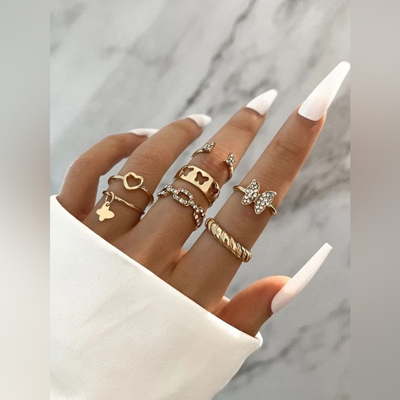 7 Piece Rhinestone & Butterfly Ring Set🦋 - Picture 1 of 1